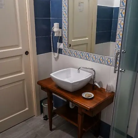 Palazzo Cestari 3* Montesano sulla Marcellana